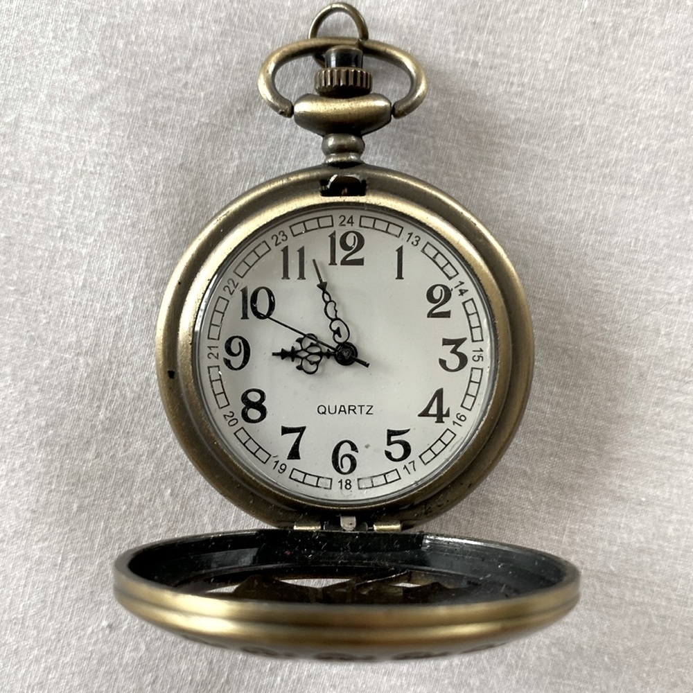 Bronze Rose Vintage Quartz White Face Easy Open Pocket Watch. New Battery.